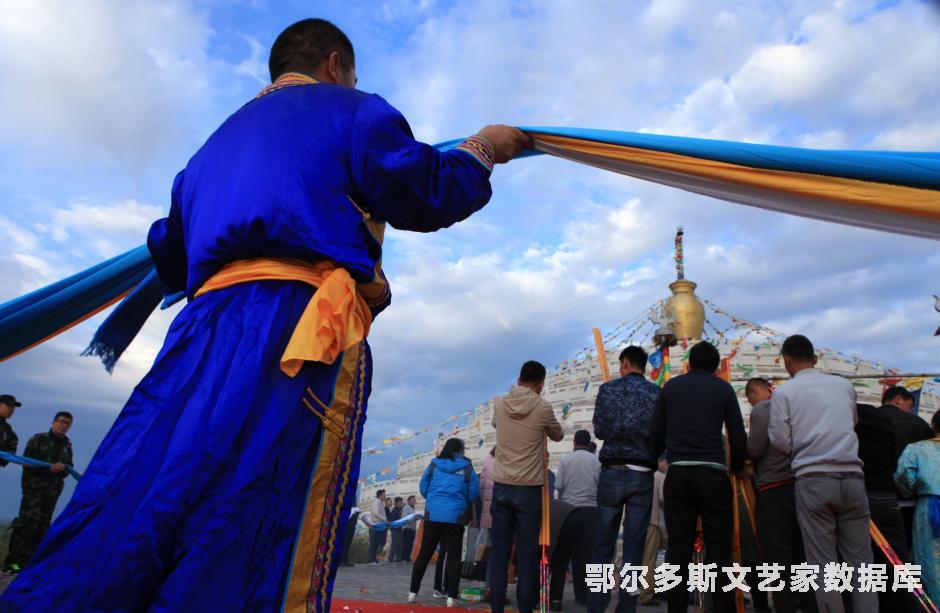 12.祭敖包   杨廷华摄