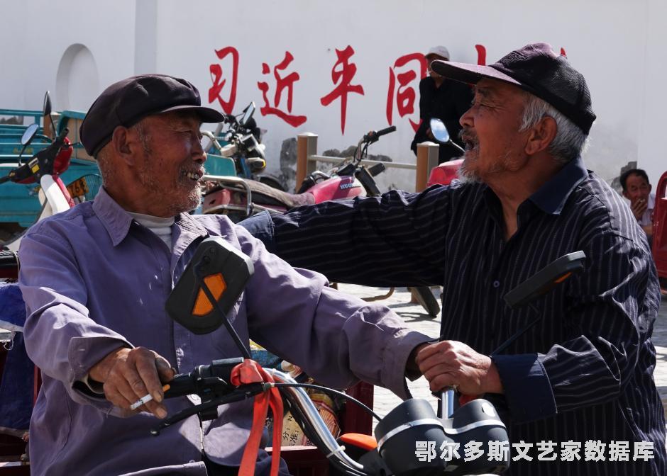 6.老哥俩   杨廷华摄