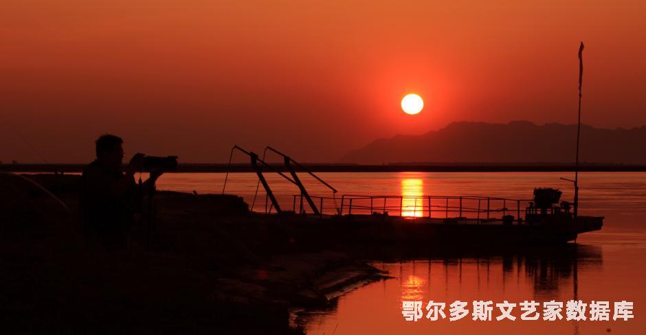 13.黄河落日圆 杨廷华摄
