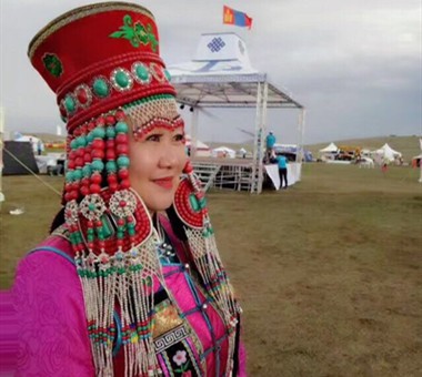 呼格吉乐其其格