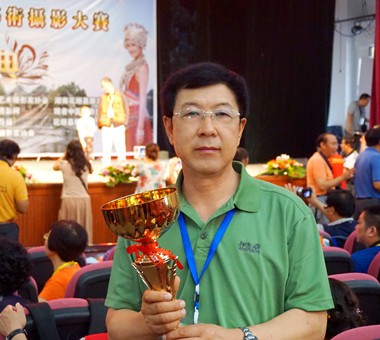 李根万