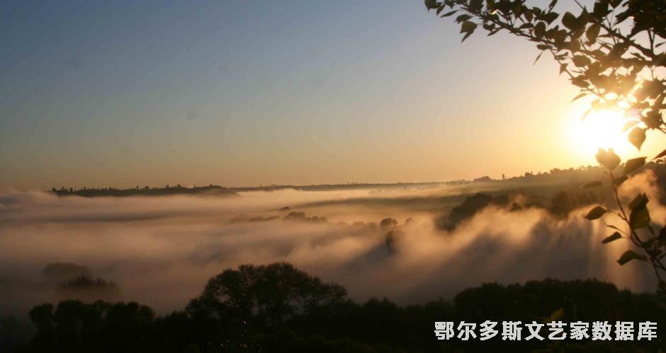 作品名称：人间仙境—在由鄂尔多斯文博学会主办的首届鄂尔多斯市文博单位职工摄影展“执着的追求、瞬间的记录”中荣获优秀奖。巴特尔IMG_0287 (3)