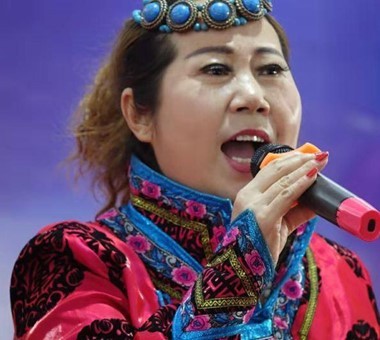 刘莹
