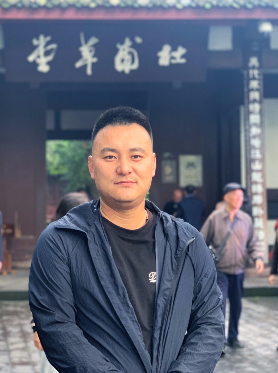 董昇辉	