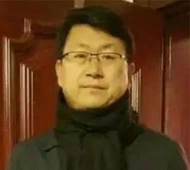 秦闻苹	