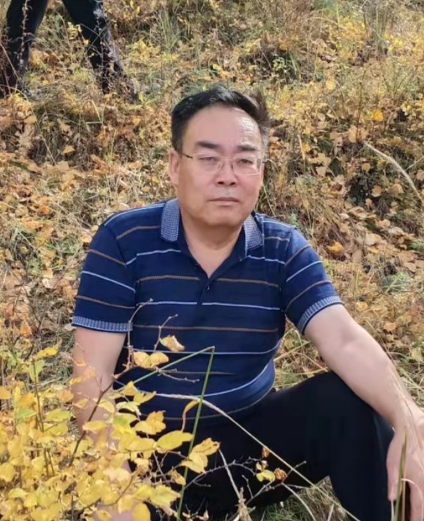 薛俊雄