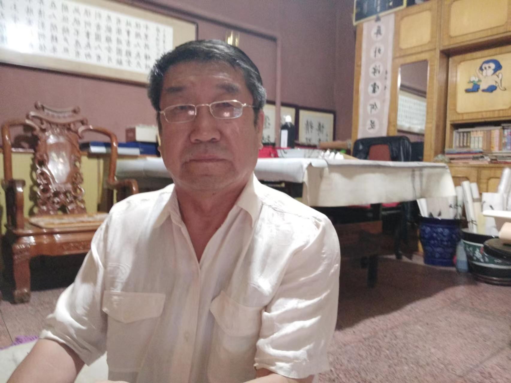 李铸