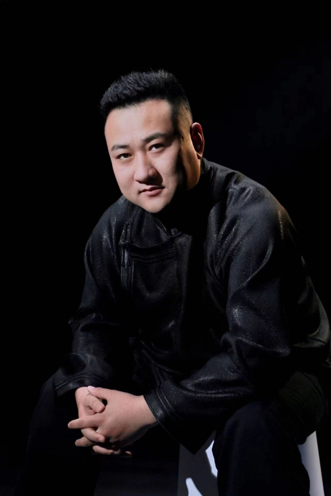 窦兴