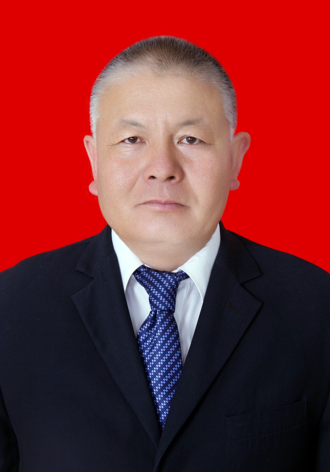 张嘎脑日布
