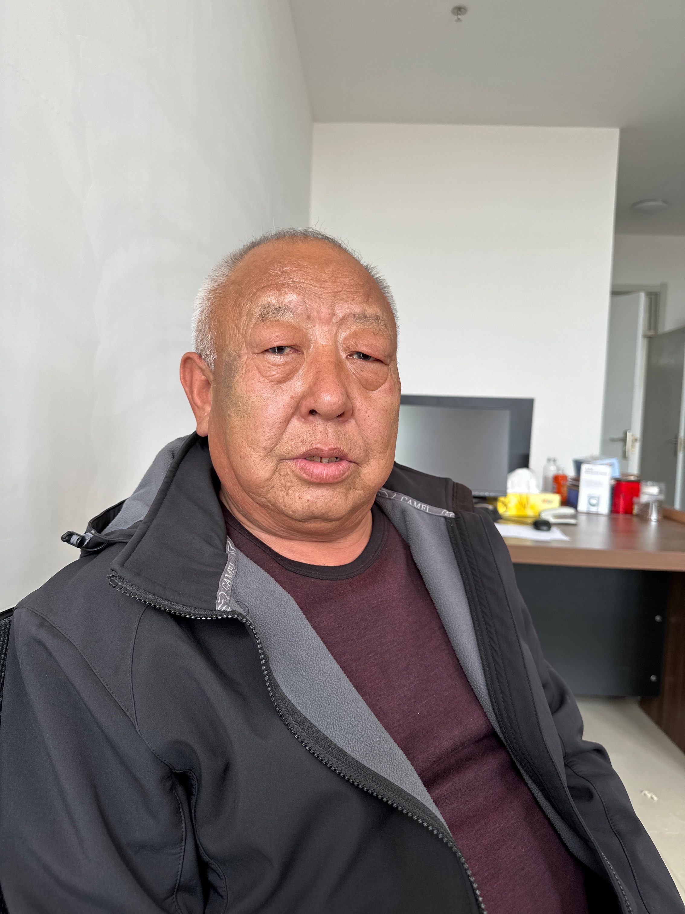 查汉生布尔