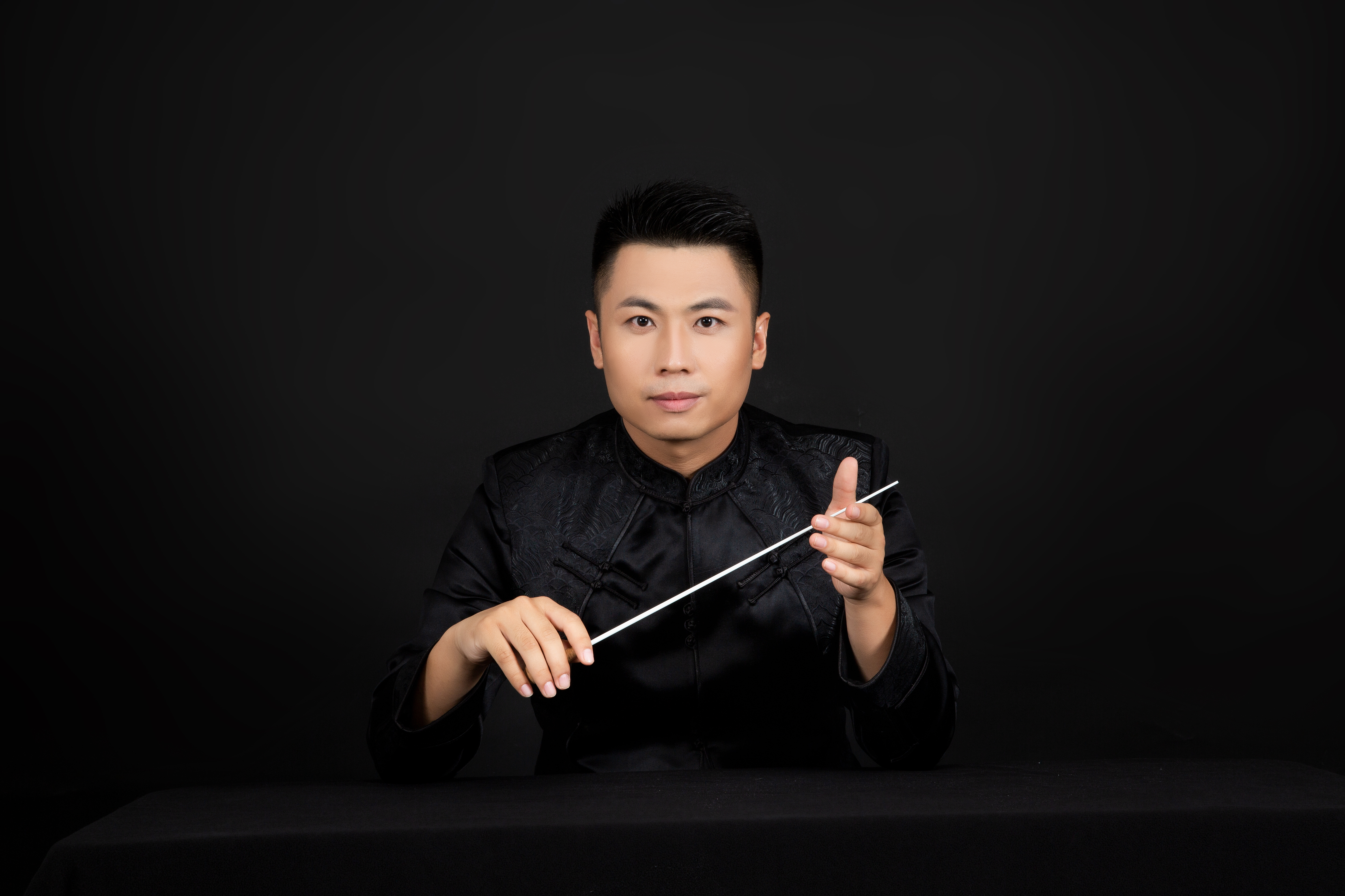 李少伟