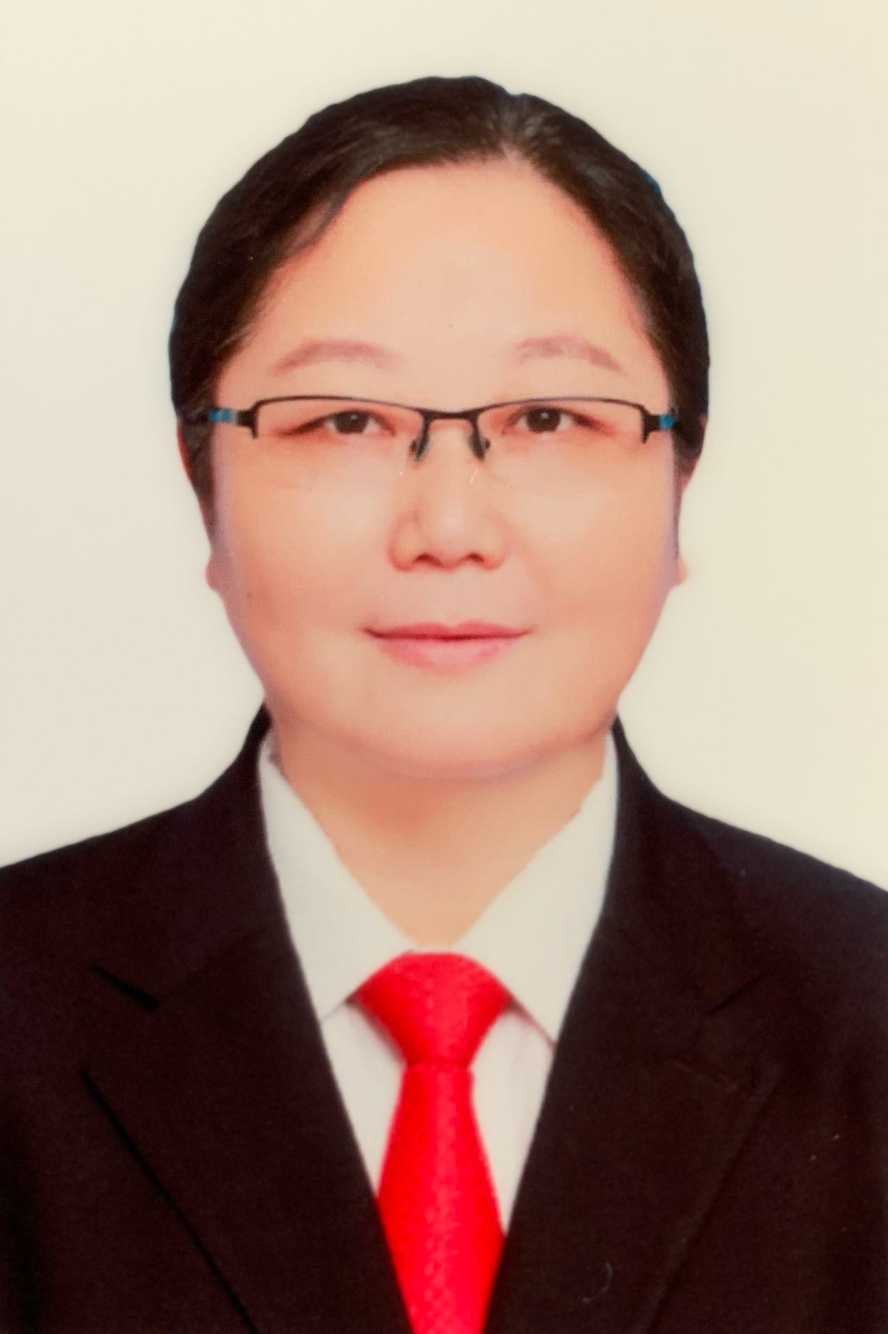 吴玲