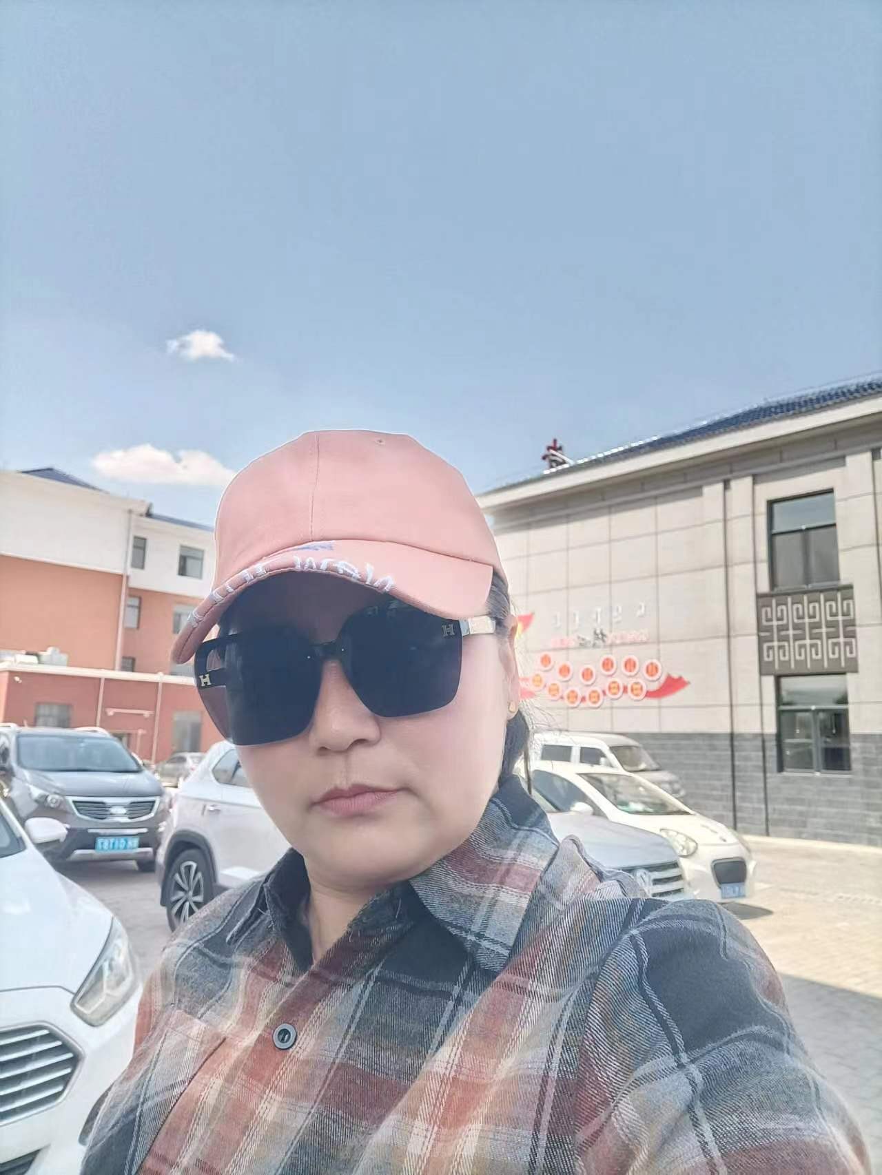 乌敦其其格