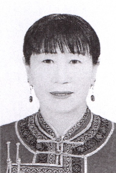 苏雅拉其其格