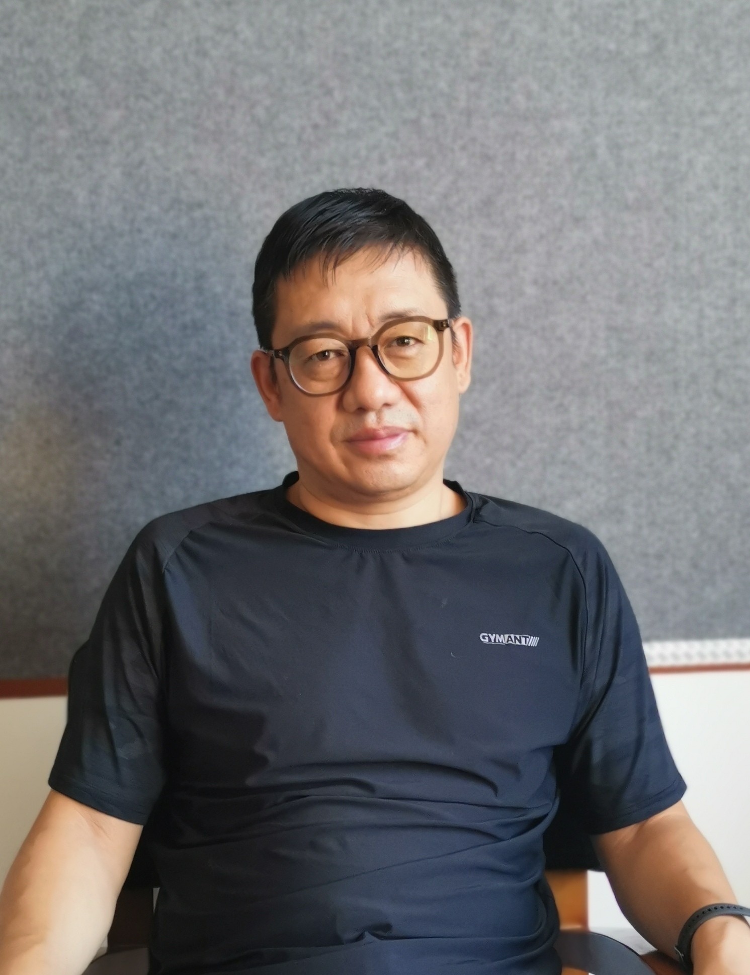 杨振岗